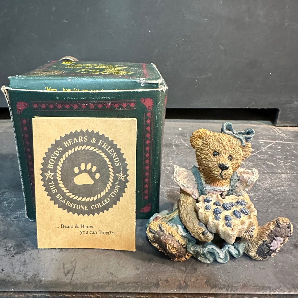 The Boyds Collection Bailey the Baker With Sweetie Pie Figurine 2254